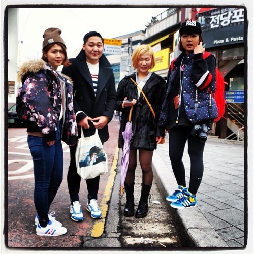 feetmanseoul:
“ Ran into someone I photographed at Korea style week and her three friends on the left after photo class. Funny who you run into on the streets of Hongdae.
”