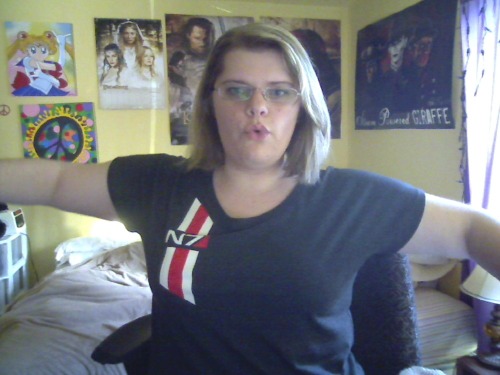 antivanruffles:when you’re dressed like femshep but you feel like tali imitating the normady. shuuuu