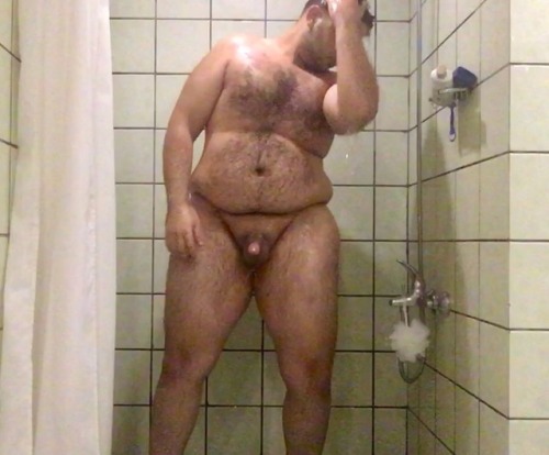 chubbybiboysex: Have a full front and back view of my body