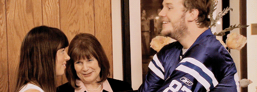 dailyparksnrec:  anonymous asked: andy/april + height difference. 