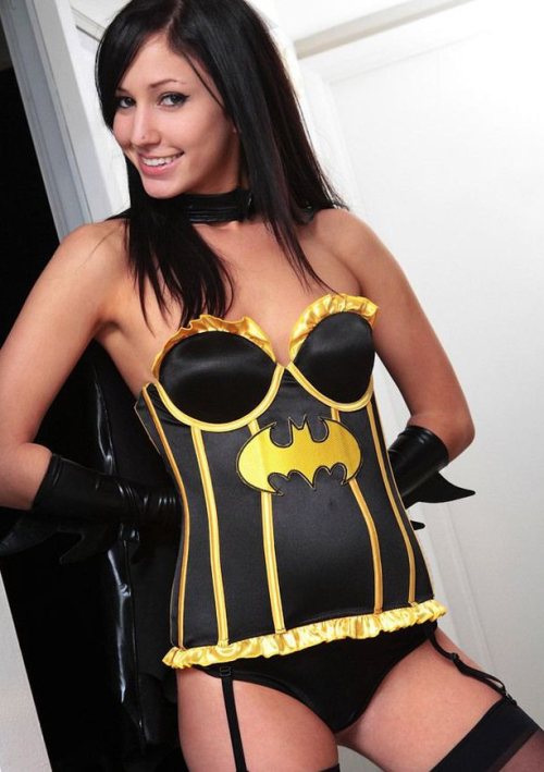 tit-bit:    Catie Minx Batgirl 