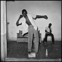 trustyourblood:SANLÉ SORY: PEUPLE DE LA NUITSanlé Sory, Tightrope walker, 1972