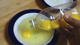 ask-koki-kariya:  buttlid:  kymherz:  ippinka:  Try out a cool way to separate egg yolks from egg whites!  this is genius.  this is actually lifechanging  Some people are allergic to egg yolks so a big signal boost from me 