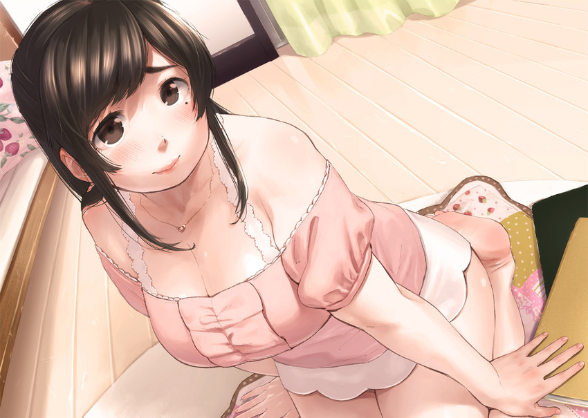 zan66:  【ブラチラ】ブラジャーがチラリと見えてる女の子の画像