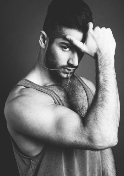 male-glories:  mancrushoftheday:  Jonathan