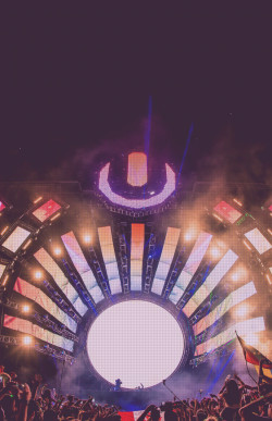 rave-nation:  Ultra Music Festival 2014 –