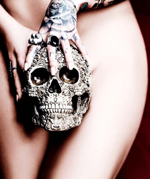 💀🖤💀