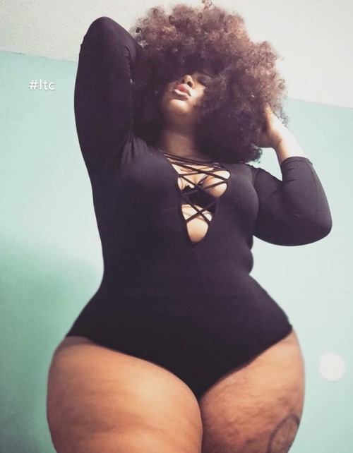#lovethemcurves #supersexy #ultimatethick #crownedneptune #curvology #Curvz_Nation