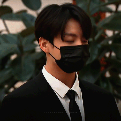 Jungkook With President Of South Korea