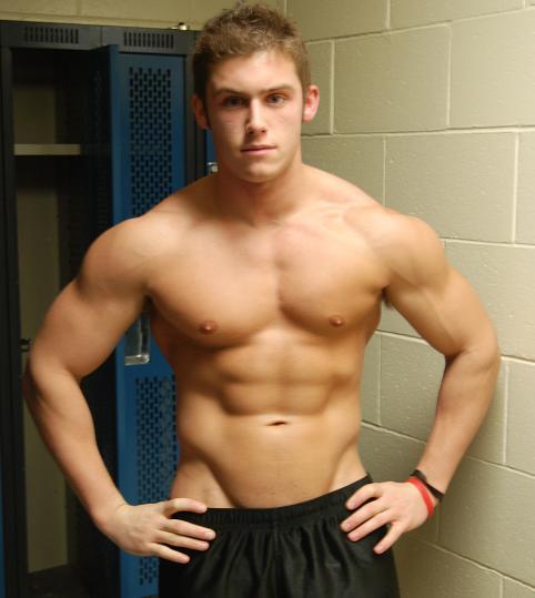 fitbufflads:  thorspage:  WOOF WOOF !!!!!!!!!!!!!!!!!! Thor’s Page  OMFG  Hot
