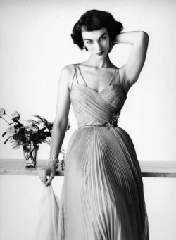 theniftyfifties:  Model Victoria Von Hagen,