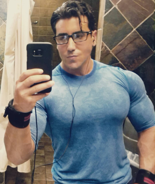 Asiopen The Muscle Transformation Appicould See Myself In The Screen A Small Wimpy Little Nerd Withbaby