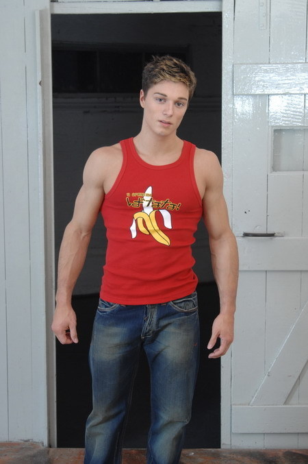 malelover2:  cutie has a big banana 