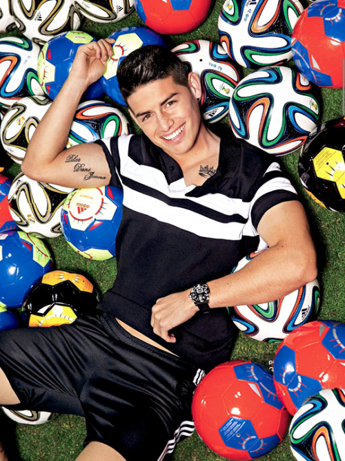 Porn clublemonade:  James Rodriguez photographed photos