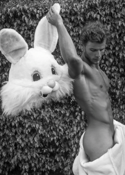 sanalejox:#HolyWeek and #Easter #Holidays our #Bunny #CaseyLevens by #ScottTeitler