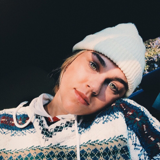 Myownwitness:  If You’re Not Head Over Heels For Your Girlfriend, Then What The