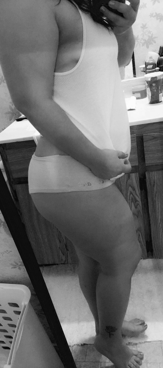 madballz69:  pleasantly-pervy-people:  pleasantly-pervy-people:  Black and white…