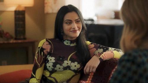 Camila Mendes