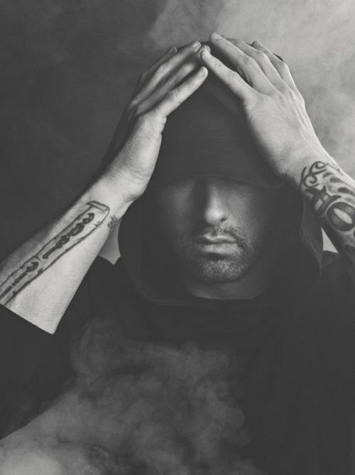 eminem-bw: “I’m standing up,  I’mma face my demons, I’m manning up,&nbs