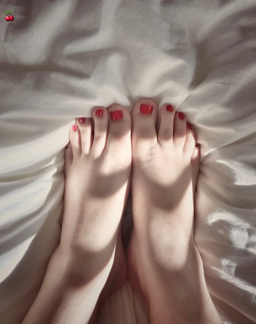 cherryredtoes: Shadows