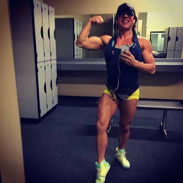 rippedvixen:  I’m so glad #golds doesn’t close till 10 pm on #sunday so I could