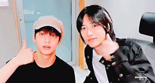 In This Episode Of Soobin And Beomgyu Calling Each Other While Doing Their Solo Vlive And “inviting”