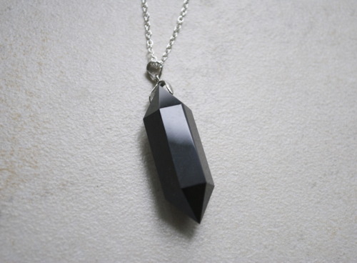 shopbenji:  New obsidian necklaces in stock! ShopBenji.etsy.com 