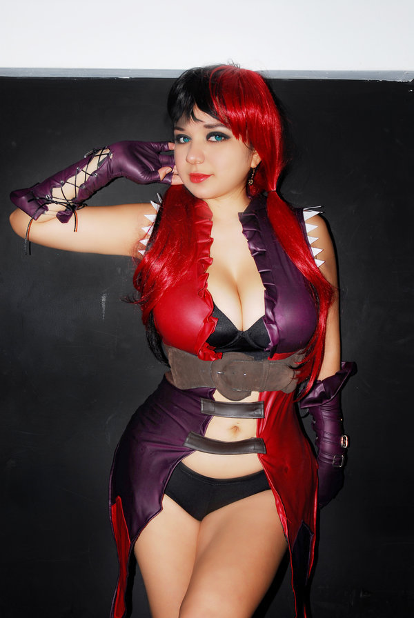 hotcosplaychicks:  Harleyquinn-expobatman-lucy (5) by dashcosplay  