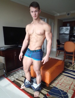 midwestmeat:  visit for more hot jock porn