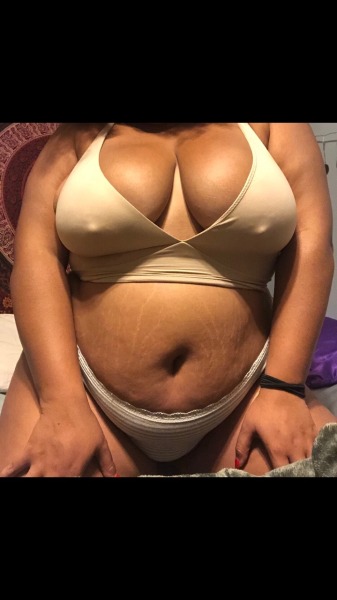 Porn chinolaamami:Trying to appreciate my body photos