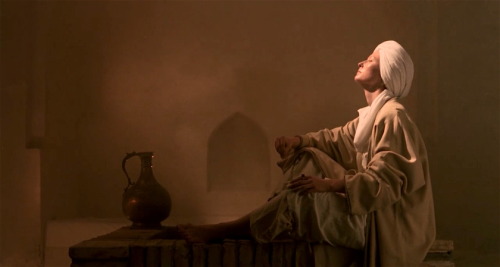 joshoconors:Nothing thicker than a knife’s blade separates melancholy from happiness.Orlando (1992) dir. Sally Potter