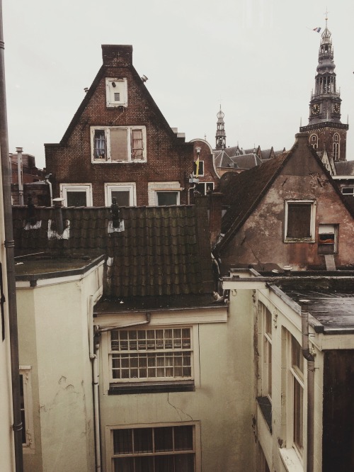 mercurieux:a view that belongs to one of the oldest houses of amsterdam @ 17th century canal ring
