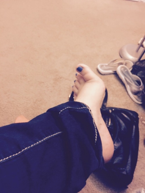 feetandcomics:sierra-marie94:Happy Easter Lovelies :)Love the slow tease of taking off your socks, hon.  Gorgeous feet!