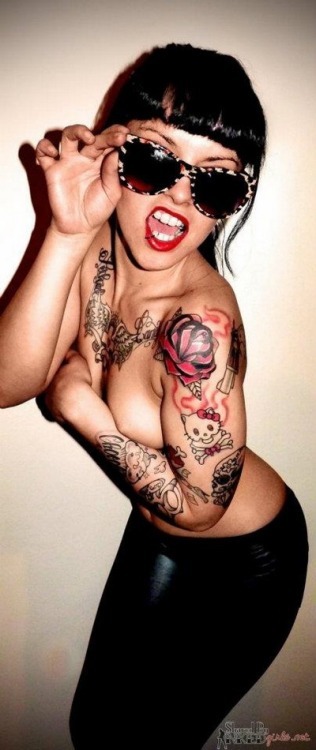 i-dream-of-inked-babes:  I Dream Of Inked Babes 