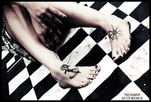 dietermichalek:tattooed feet