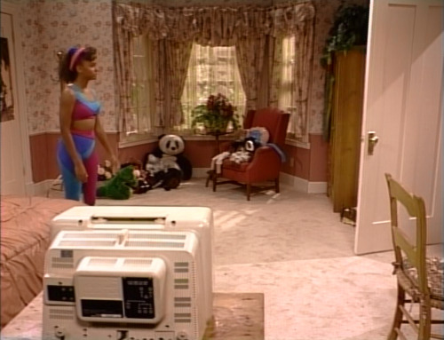 90sfashiongal: Saved by the Bell Bedrooms