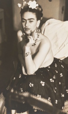 zzzze:  Julien Levy, Frida Kahlo, c.1938