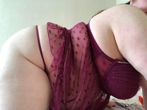 stacy42g: thegoodhausfrau: Sheer Your the perfect combo of geeky &amp; sexy Mmmmmm.