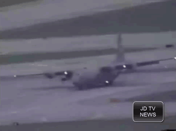 celer-et-audax:  Landing gear failure on a C-130 