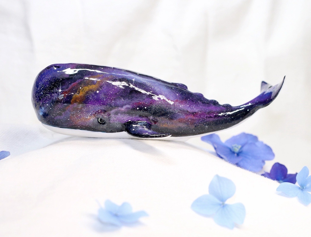 sosuperawesome:  Whale FigurinesFox Luu Creations on EtsySee our #Etsy or #Whale