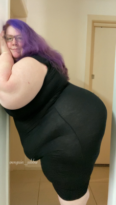 palmfeeder-deactivated20221030:penguinssbbw:Should I wear my new dress on our date?You