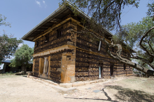 A 6th century monastery situated atop Debre Damo mountain near Adigrat, Ethiopia.Basilica-type monas