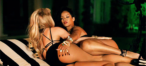 famous-n-hottest:  Shakira feat. Rihanna - Can’t Remember To Forget You