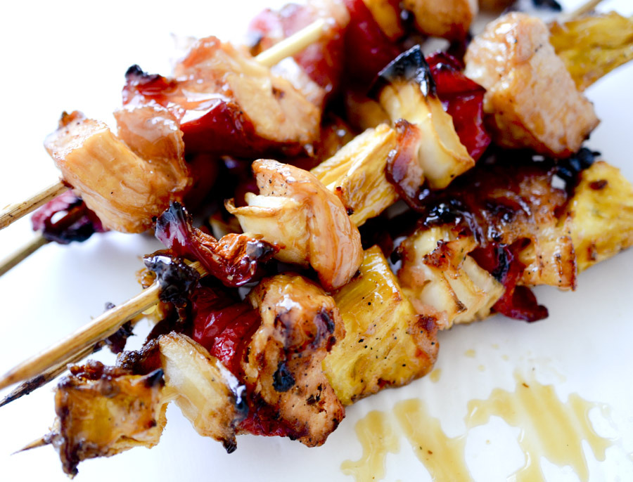 foodffs:  BACON, PINEAPPLE, CHICKEN KABOBSReally nice recipes. Every hour.Show me