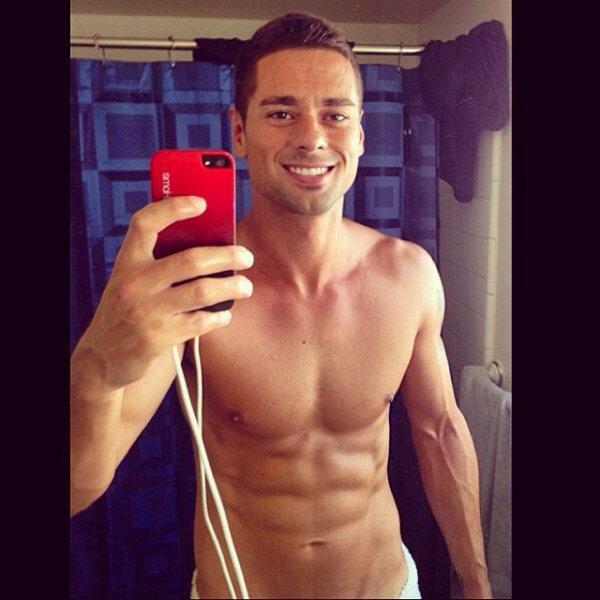 hotsexymenxxx:J.R. Ramirez