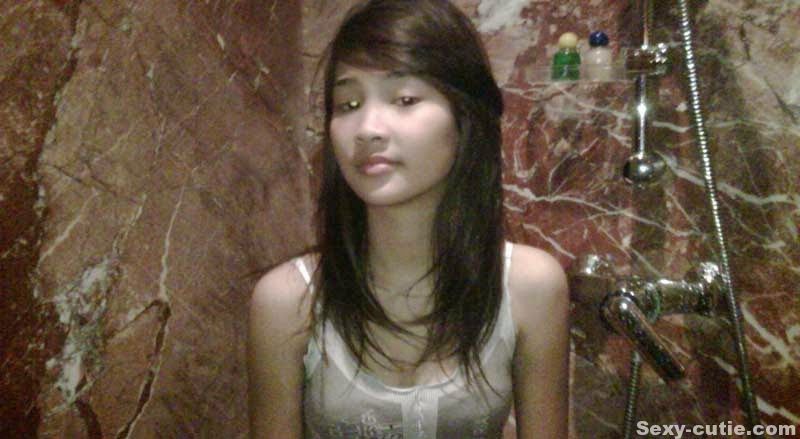 themalaysexaddict:  Si comel dibawa berjimak di hotel.