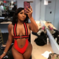 stripper-locker-room:  https://www.instagram.com/msgigidiamond/