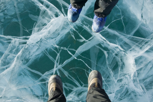 unrar:Lake Vanda has what is said to be the clearest ice in the world, Antarctica, George Steinmetz.