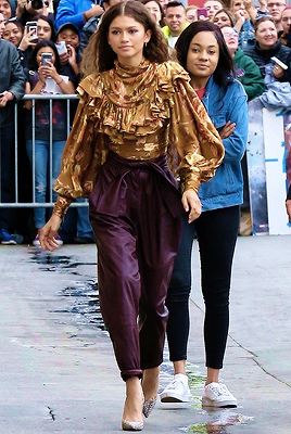 zendaya-source: Zendaya arrives in Hollywood for an appearance on Jimmy Kimmel Live! on May 9, 2019.