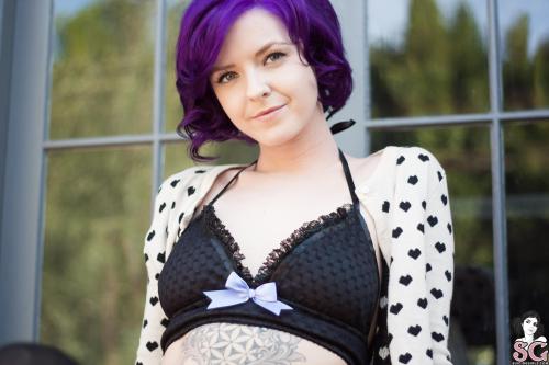 past-her-eyes:  Luka Suicide luka.suicidegirls.com Link to South African SuicideGirls 